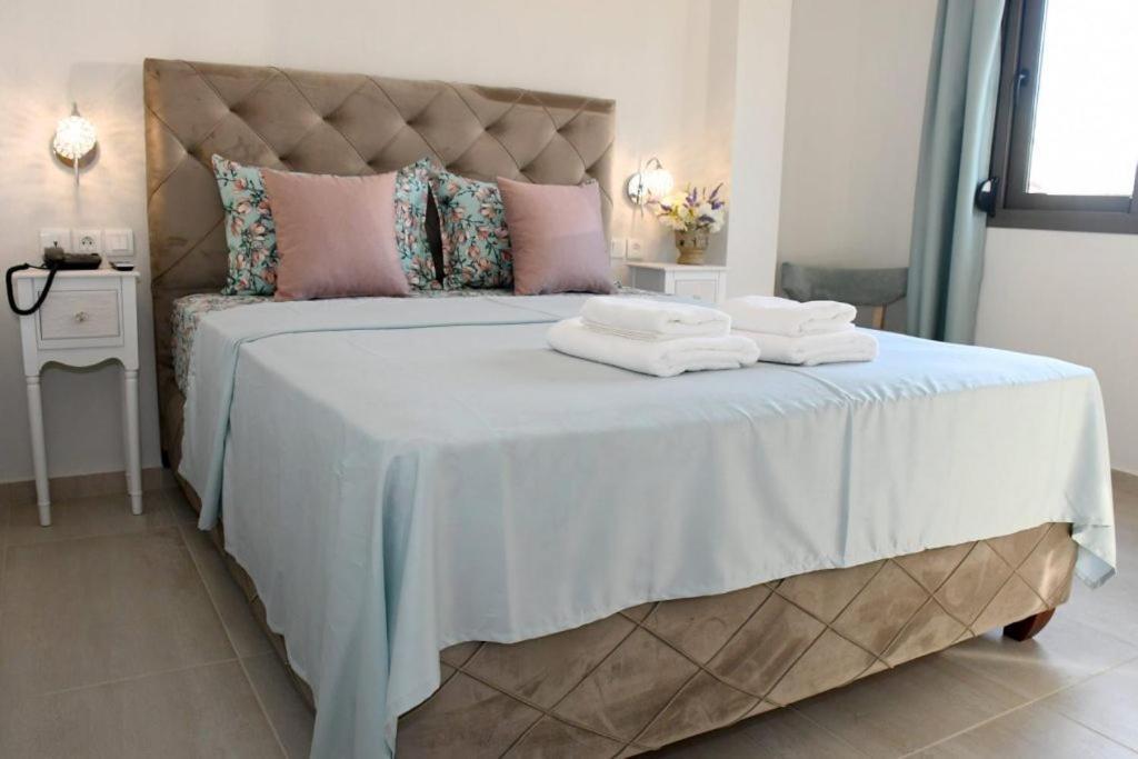 Theano Luxury Suites Nikiti מראה חיצוני תמונה