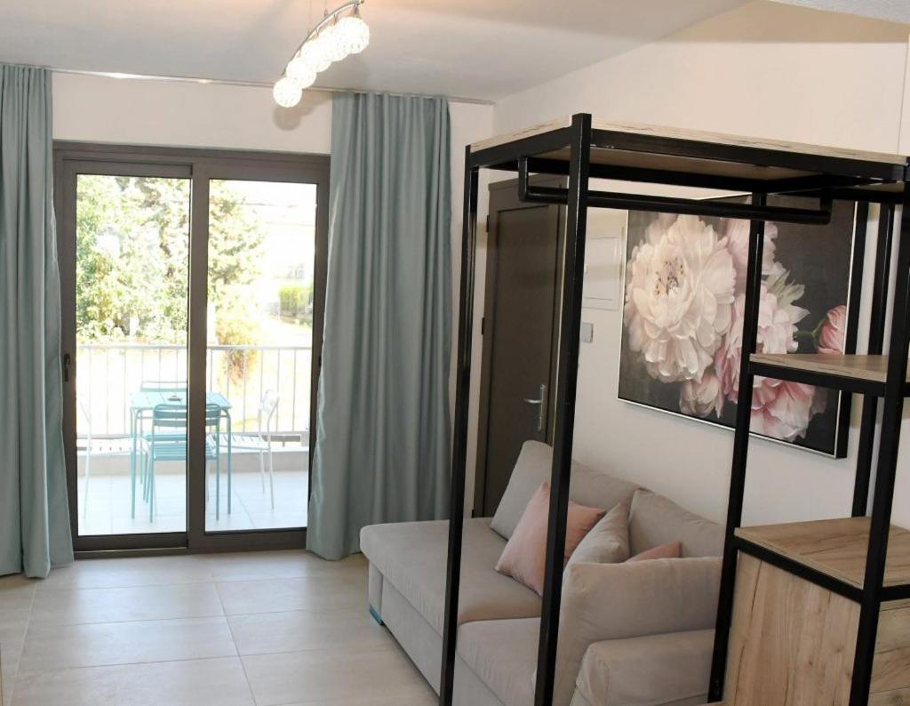Theano Luxury Suites Nikiti מראה חיצוני תמונה