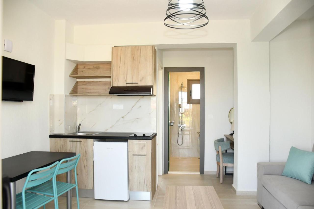 Theano Luxury Suites Nikiti מראה חיצוני תמונה