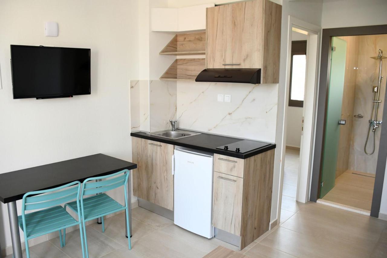 Theano Luxury Suites Nikiti מראה חיצוני תמונה