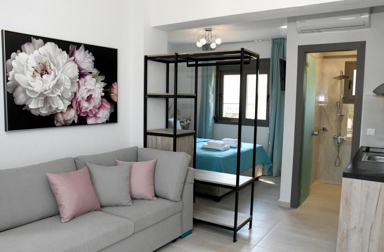 Theano Luxury Suites Nikiti מראה חיצוני תמונה